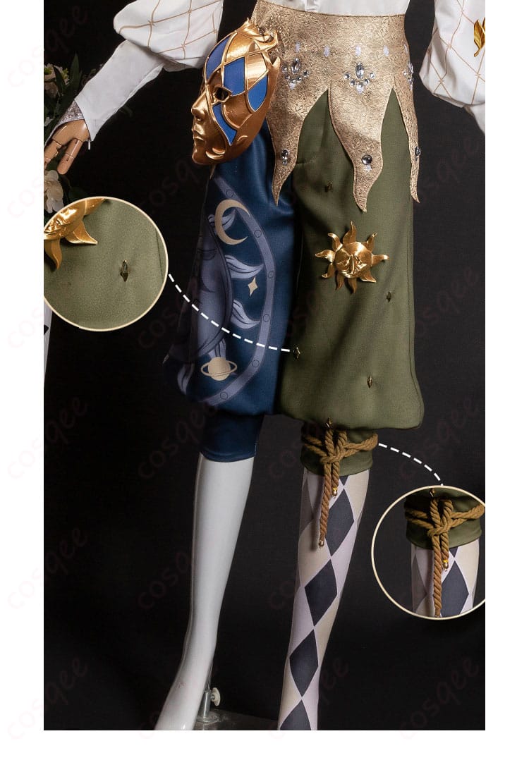 ズボンの裾装飾細部画像。コスプレ衣装のズボン裾部分の装飾を強調した画像です。