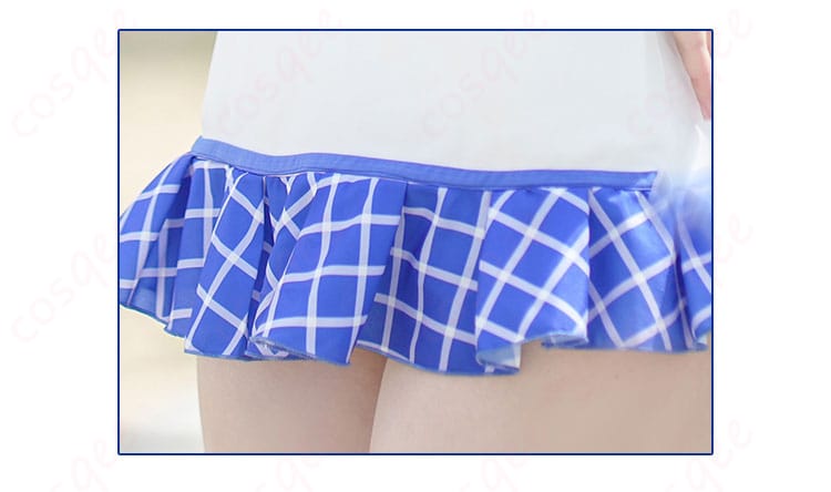 衣襟の装飾の細部。園田海未のコスプレ衣装の衣襟部分の装飾が鮮明に写っています。