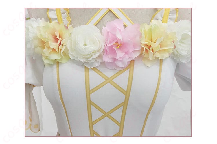 ラブライブ!スクフェス 矢澤にこのコスプレ衣装 服の装飾細部。花柄刺繍とビーズ装飾が際立つデザインです。