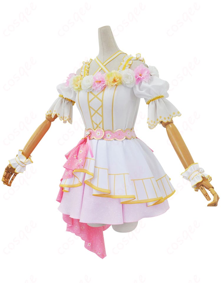ラブライブ!スクフェス 矢澤にこのコスプレ衣装 斜めから見た画像。細部まで再現されたデザインが際立ちます。