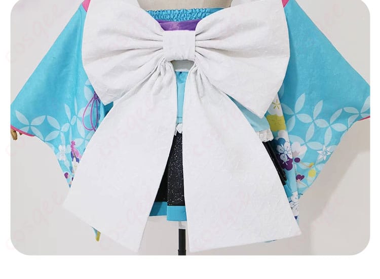 初音ミク 和バニー コスプレ衣装の背面蝶結び装飾。可愛さを引き立てる重要なポイントです。