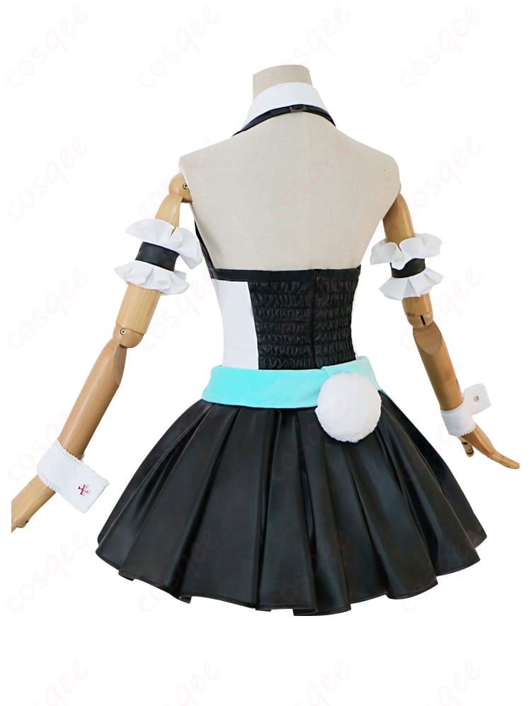 商品背面のバニー衣装。背面のデザインや尾飾りが確認できる画像。