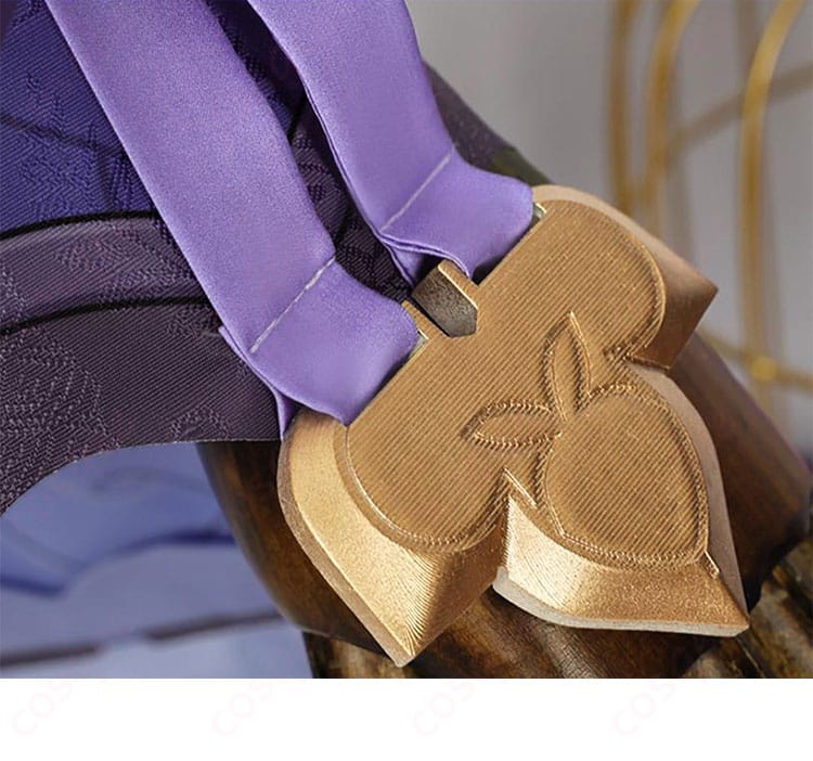 パンツレッグカバー装飾の詳細画像 - テレサ・アポカリプス コスプレ衣装のパンツレッグカバー部分の装飾をクローズアップで紹介。ディテールまで再現。