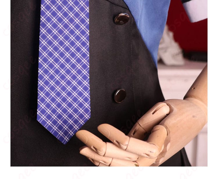 服装のネクタイ部分の装飾詳細。榊由美子コスプレ衣装のネクタイディテール。