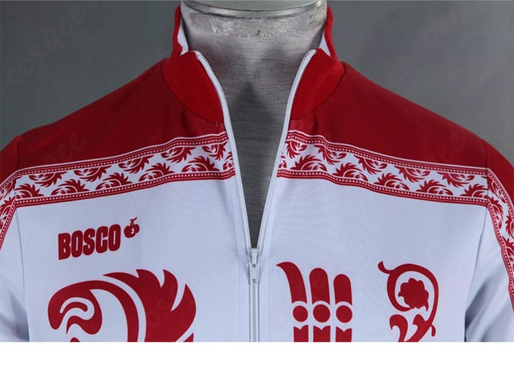 ヴィクトル・ニキフォロフのコスプレ衣装の領口装飾の詳細。アニメのデザインを忠実に再現。