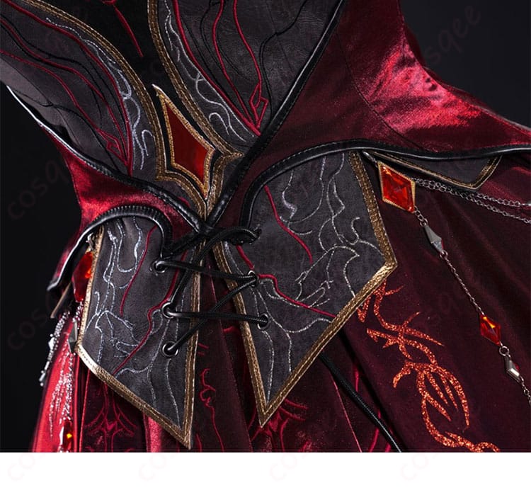 コスプレ衣装の背面の詳細画像。背面のデザインや装飾がはっきりと映る。ゲームコスプレ、忠実再現。