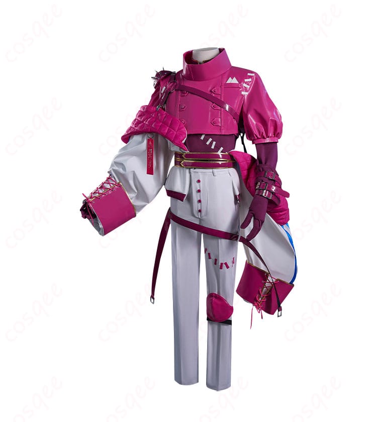 納棺師コスプレ衣装左側の全体図。ディテールまで忠実に再現された衣装の側面。