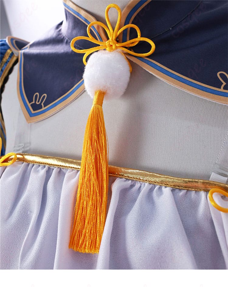 ネックレス装飾の細部 - ぺこらのコスプレ衣装のネックレス装飾、ディテールまで丁寧に作られています