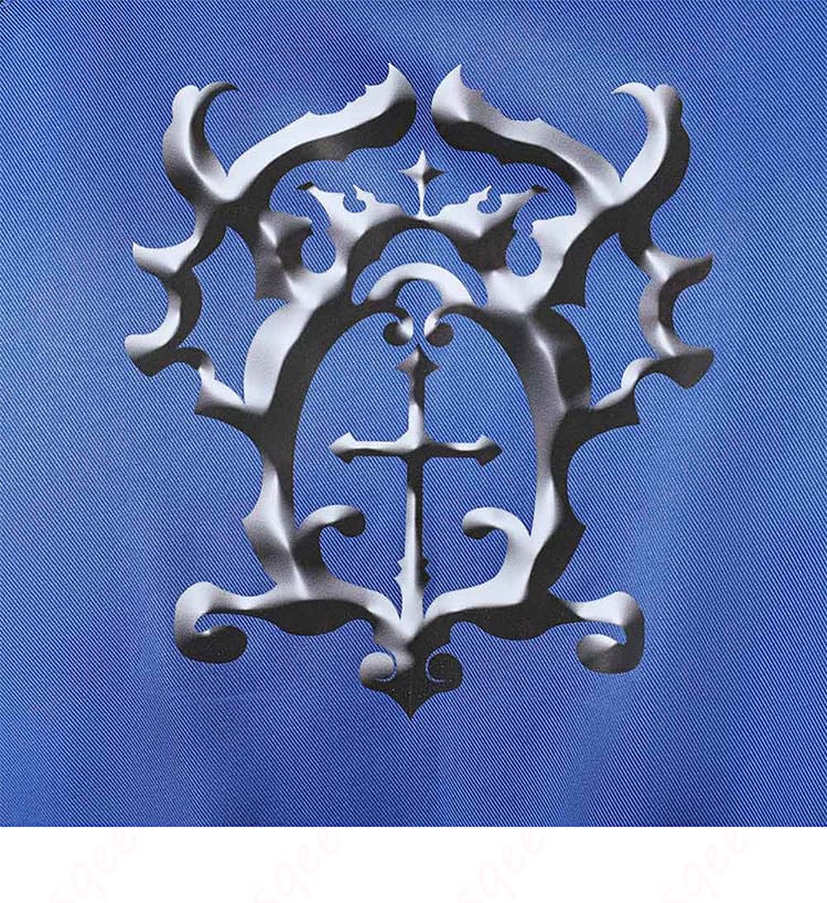 服装の背面装飾。背面のデザインを詳細に紹介。