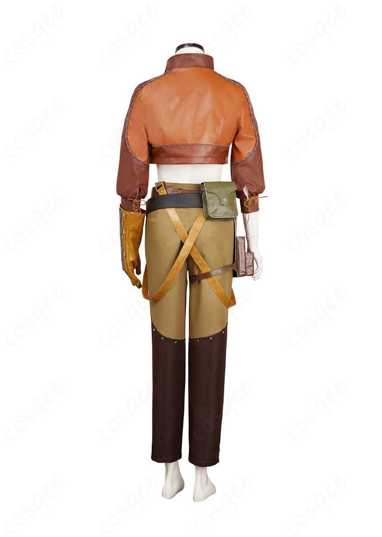 背面から見たジェマコスプレ衣装、衣装の後ろのデザインと装飾がしっかりと再現されています。