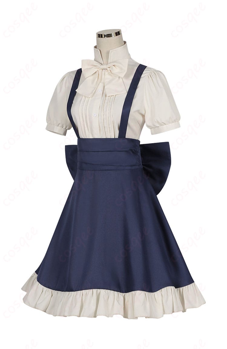 商品左側画像、マリアンヌ・オーンスタインの衣装のディテールを見てみよう