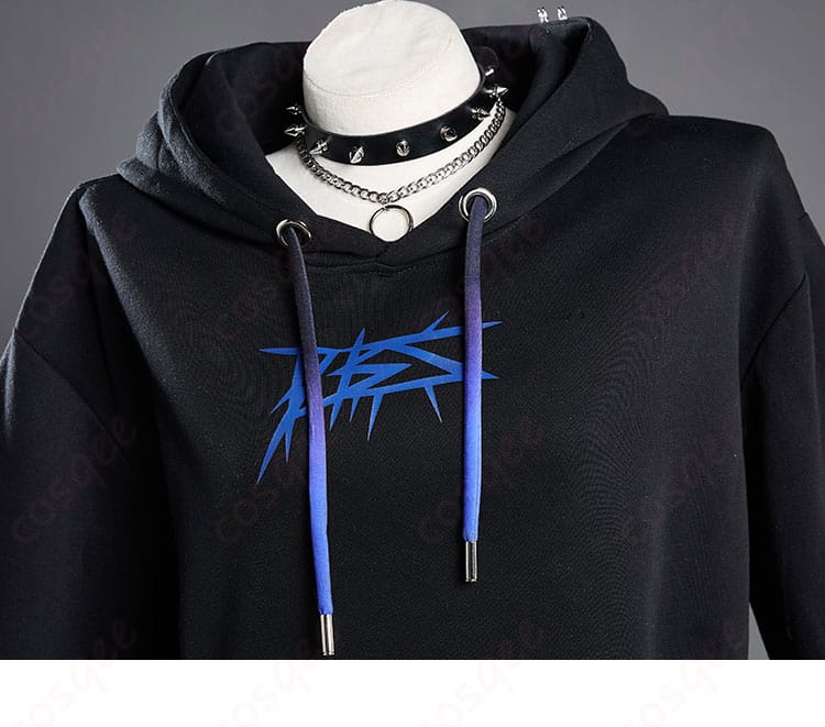 ネックレス装飾詳細画像 - コスプレ衣装のネックレス装飾、細かなディテールがしっかり再現。