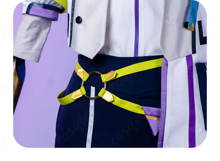 コスプレ衣装の背面部分。生地の質感とデザインが詳細に確認できる画像です。