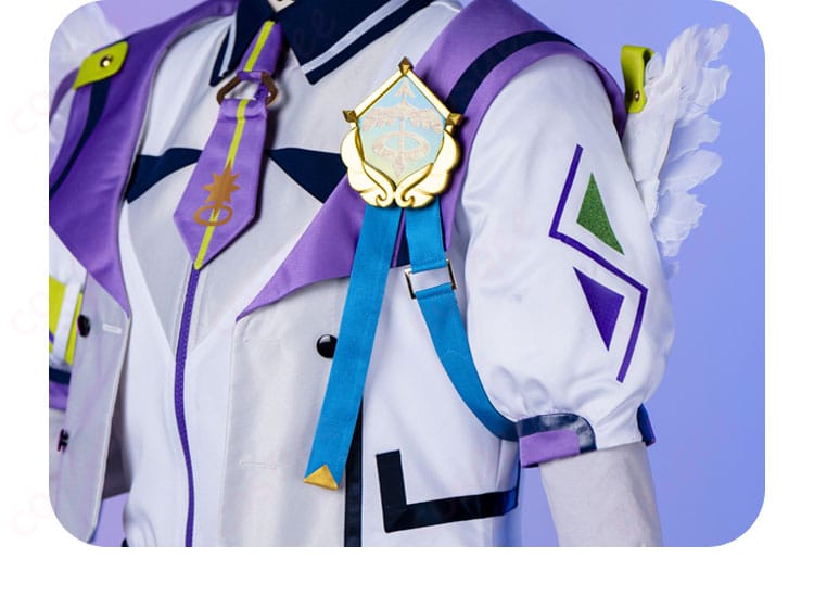 コスプレ衣装の肩袖部分の装飾細部。キャラクターらしいデザインが丁寧に施されています。