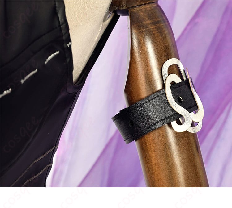 トレイシー・レズニック コスプレ衣装 手腕装飾の詳細。細かい刺繍とデザインでキャラクターの特徴を再現。