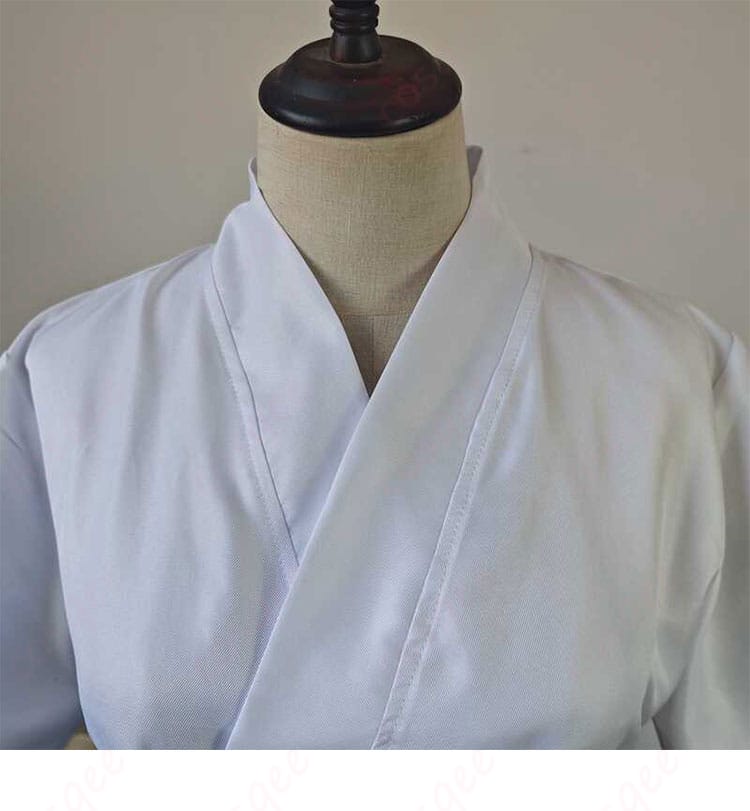 ツルネ 藤原愁 コスプレ衣装 襟部分のディテール。細かい刺繍と美しい仕上げが特徴！