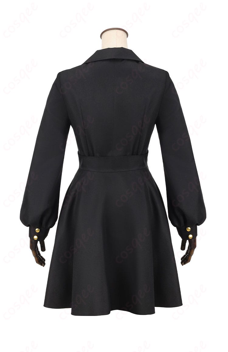 元宮チアキ コスプレ衣装 背面の服装の細部。背中部分の縫製と装飾のディテールが鮮明。