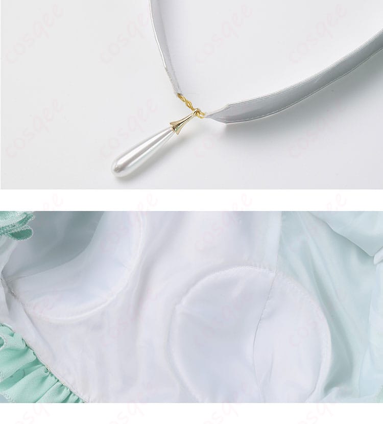 ネックレスと服内側の装飾細節画像。コスプレ衣装の細部まで丁寧に再現されたデザインが見える。