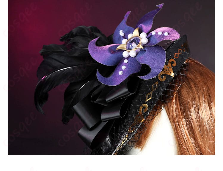 帽子装飾側面のディテール画像。帽子の装飾がより鮮明に映える一枚。