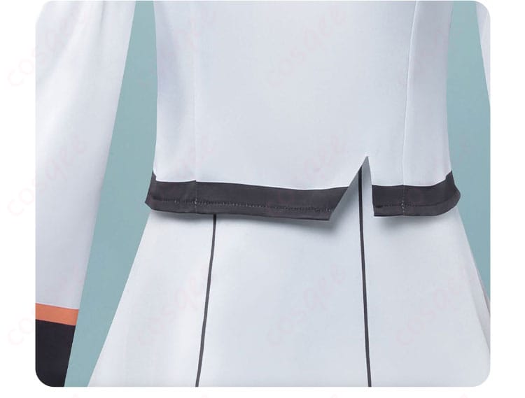 衣裾の装飾の詳細画像 - アイラのコスプレ衣装の裾部分、細やかな装飾が特徴。