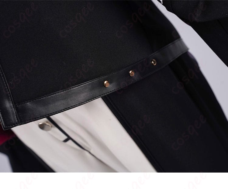 コスプレ衣装の外套衣摆部分の装飾ディテール。全体的なデザインにピッタリな細かい装飾が施されています。