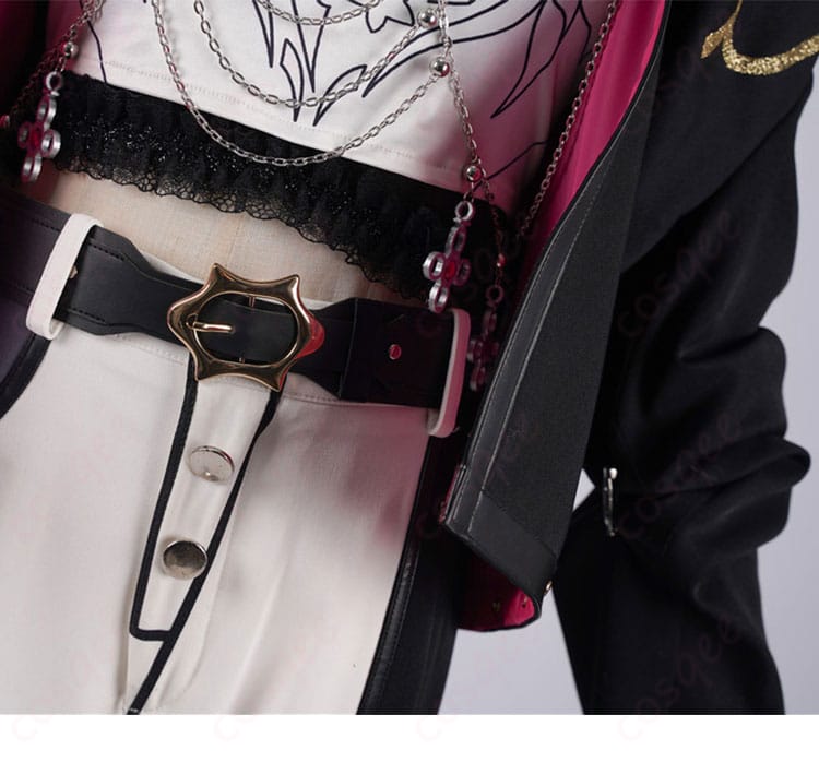 コスプレ衣装の腰ベルトの装飾ディテール。キャラクターに合わせた精巧なディテールが特徴です。