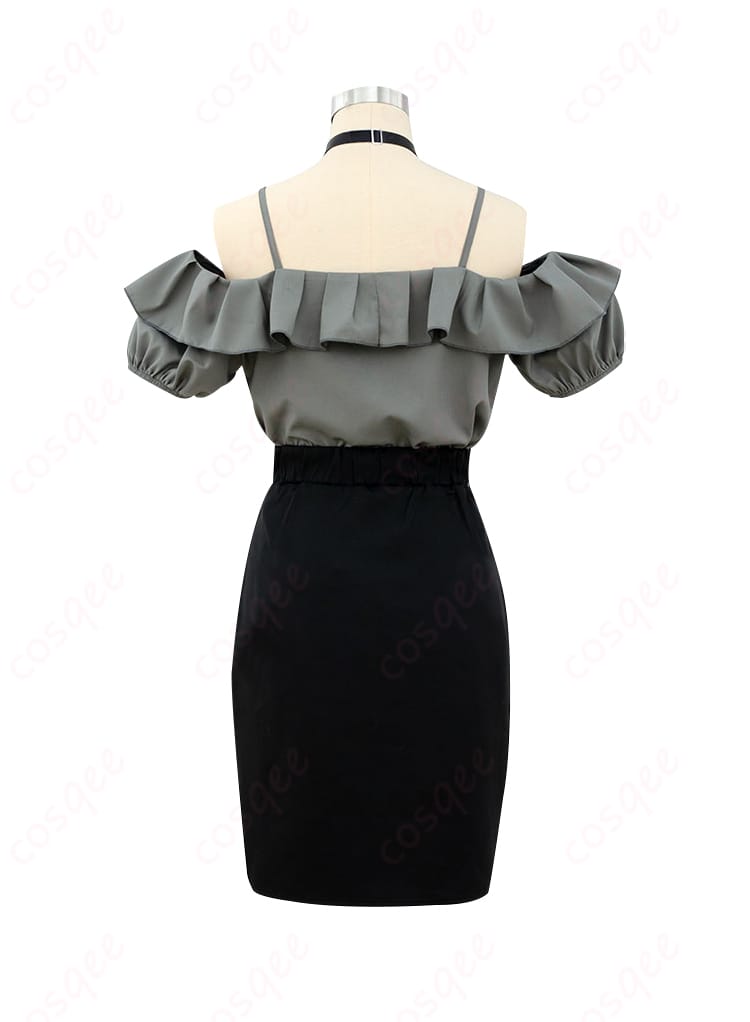 商品背面のコスプレ衣装画像。後ろから見たコスプレ衣装のデザインやディテール。