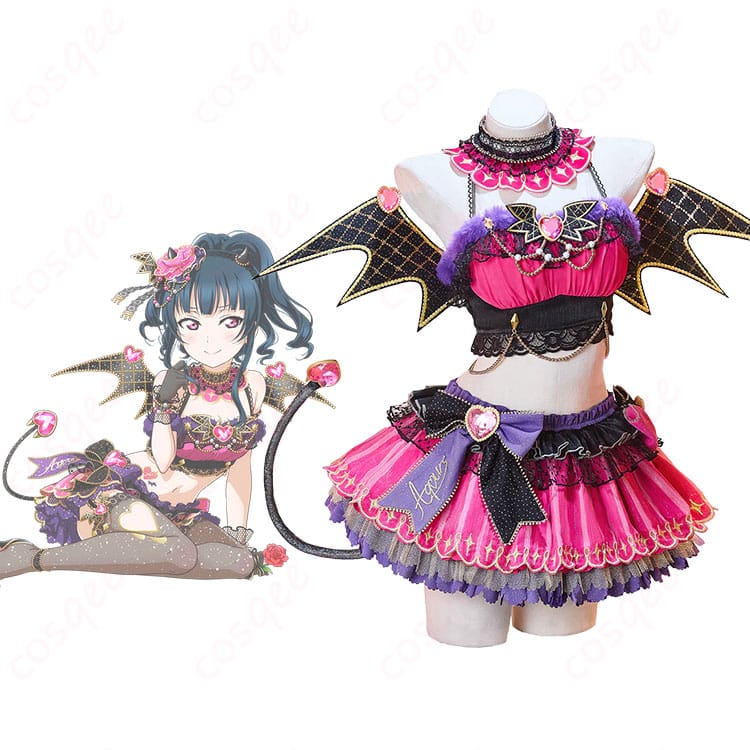 商品正面と津島善子のキャラクター画像が一緒に写っているコスプレ衣装