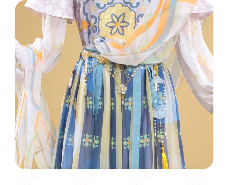 腰の装飾の詳細。エミリー・ダイアー衣装の腰周りの繊細な装飾。