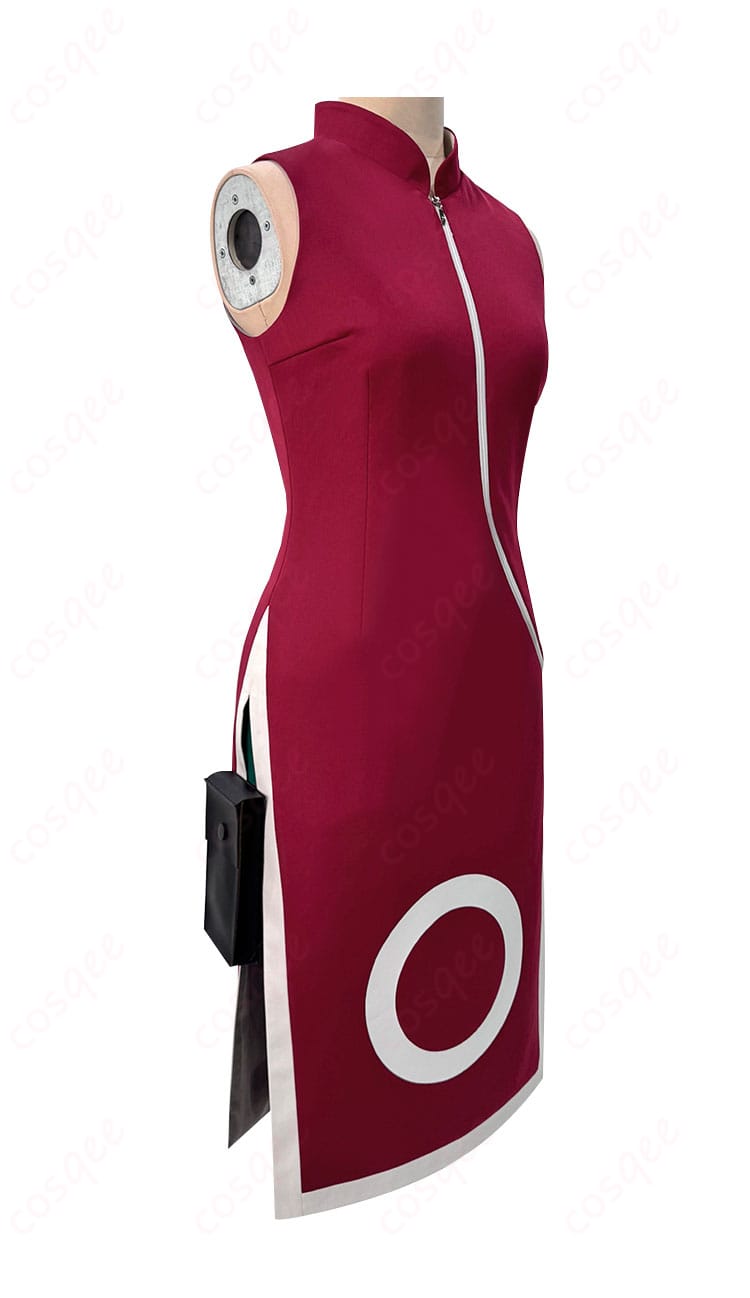 衣装のサイド部分、レッグポーチやレースのディテールを確認できる画像。