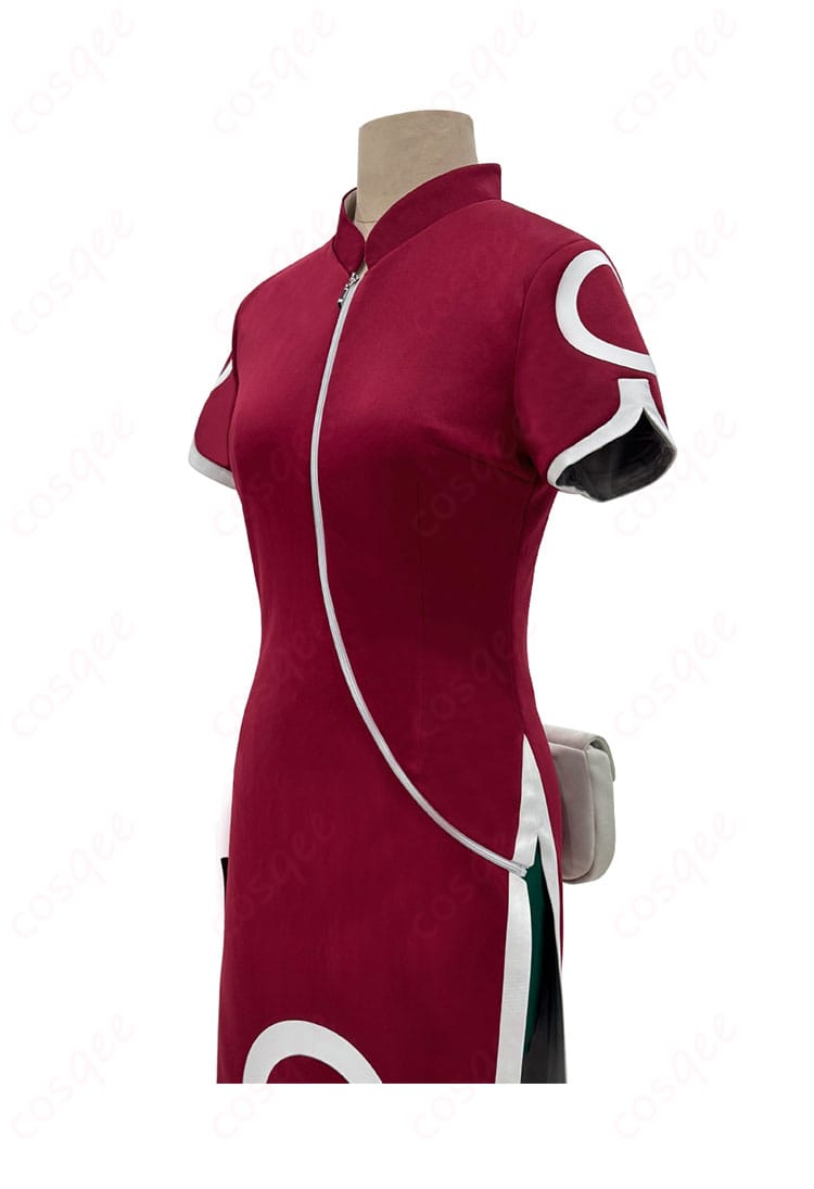 コスプレ衣装の左側から見た画像。全体的なシルエットとデザインを確認できます。