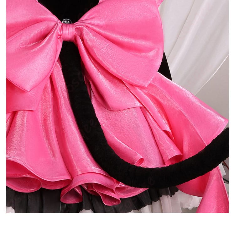 背面の蝶結びと尾の装飾詳細画像、コスプレ衣装の背面デザイン