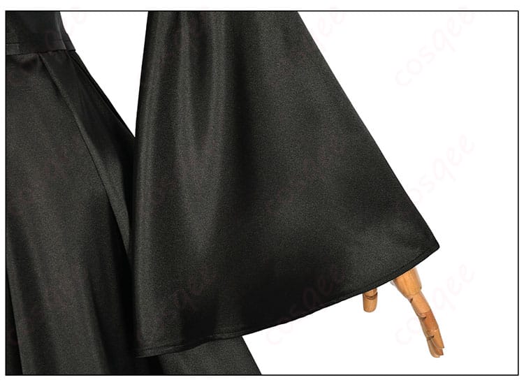 衣袖装飾ディテール画像 - 金色の闇の衣袖部分の装飾ディテール。精緻な仕上がり。