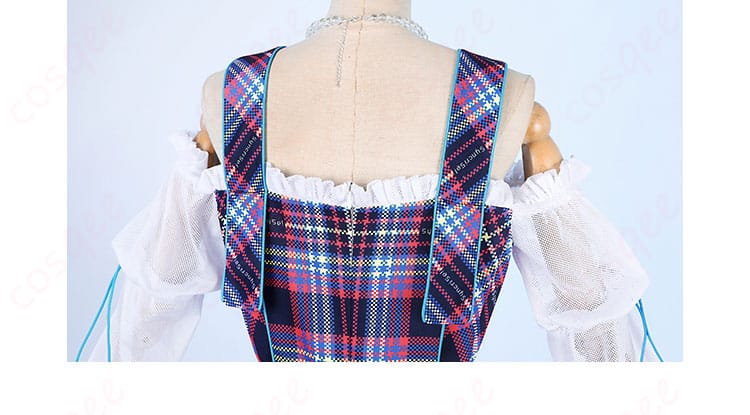 鬼塚冬毬 コスプレ衣装の上衣背面詳細。背中のデザインにこだわり、ファン必見。