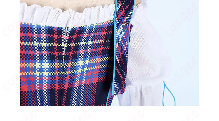 鬼塚冬毬 コスプレ衣装の肩帯の装飾。美しいディテールで、キャラクターの魅力を強調。