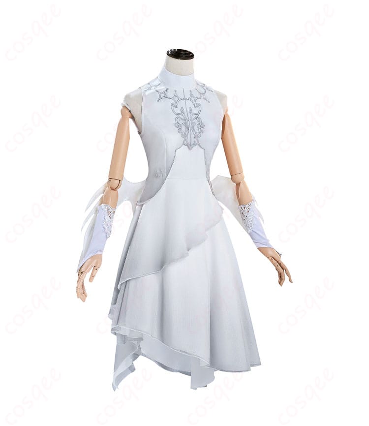 商品側面の写真。コスプレ衣装の側面ディテール、衣装のラインとデザインが確認できる一枚。