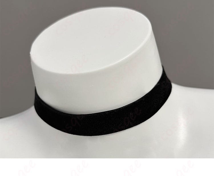 首飾りの装飾の詳細 - DEATH NOTE 弥海砂のコスプレ衣装に使用されるネックレスのディテール。