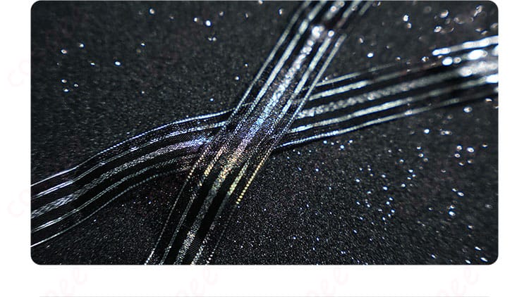 コスプレ衣装のアクセサリーや紐の詳細。セット内容の一部として重要なアイテム。