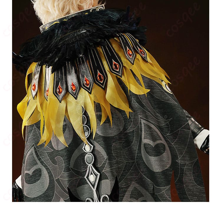 背面の披風装飾のディテール。クールでスタイリッシュな披風のデザイン。