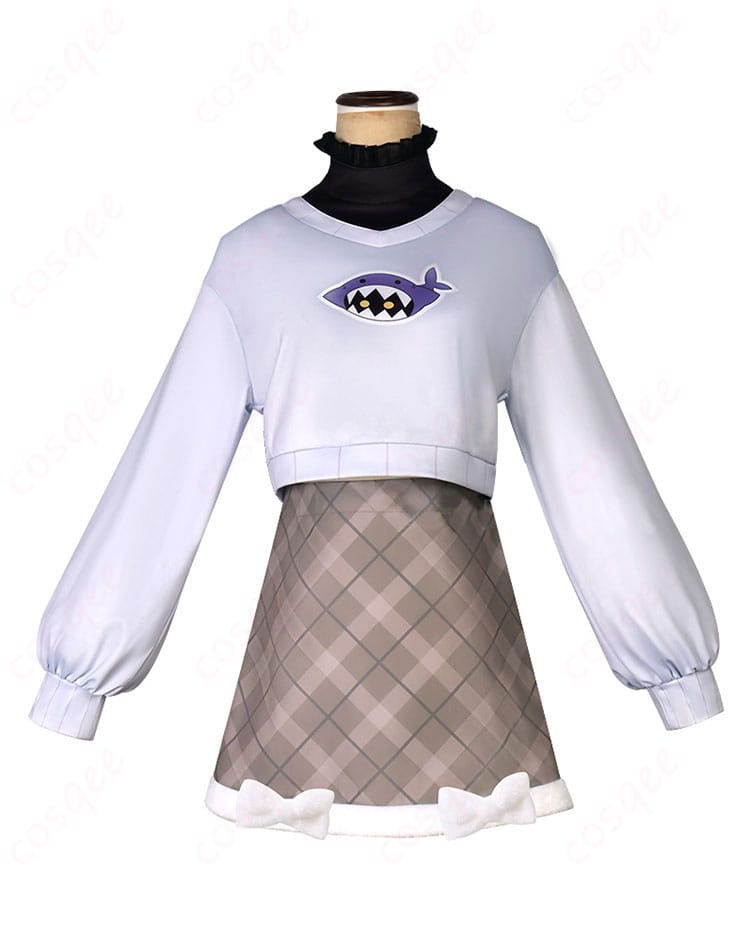 内搭服の正面詳細。快適でシンプルなデザイン、長時間着用にも最適。