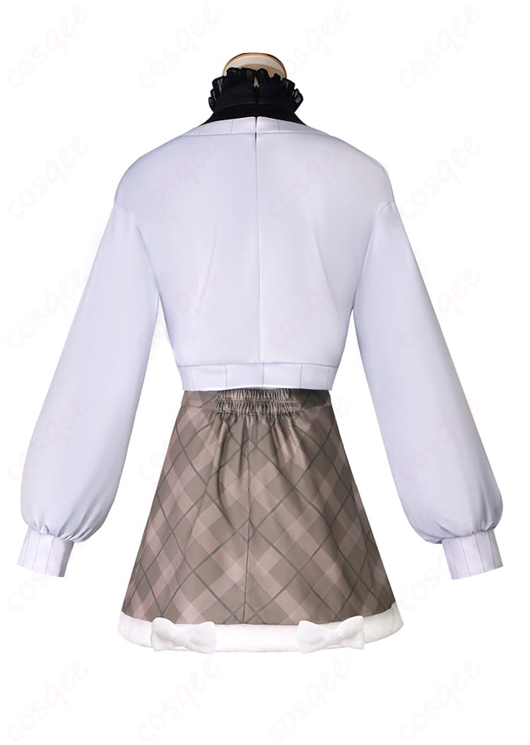 内搭服の背面詳細。コスプレ衣装全体との調和を保ちながら、背中のディテールも細かく再現。