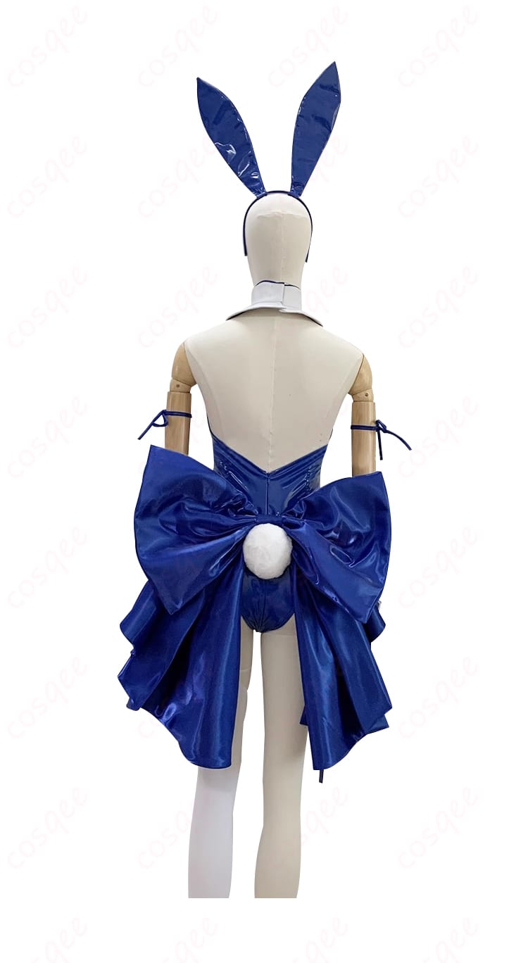 アズールレーン 信濃 バニーガール コスプレ衣装の背面写真。後ろ姿も魅力的なデザインです。