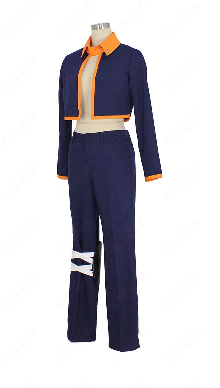 NARUTO うちはオビト コスプレ衣装の左側画像。衣装の全体的なシルエットが見やすい角度。