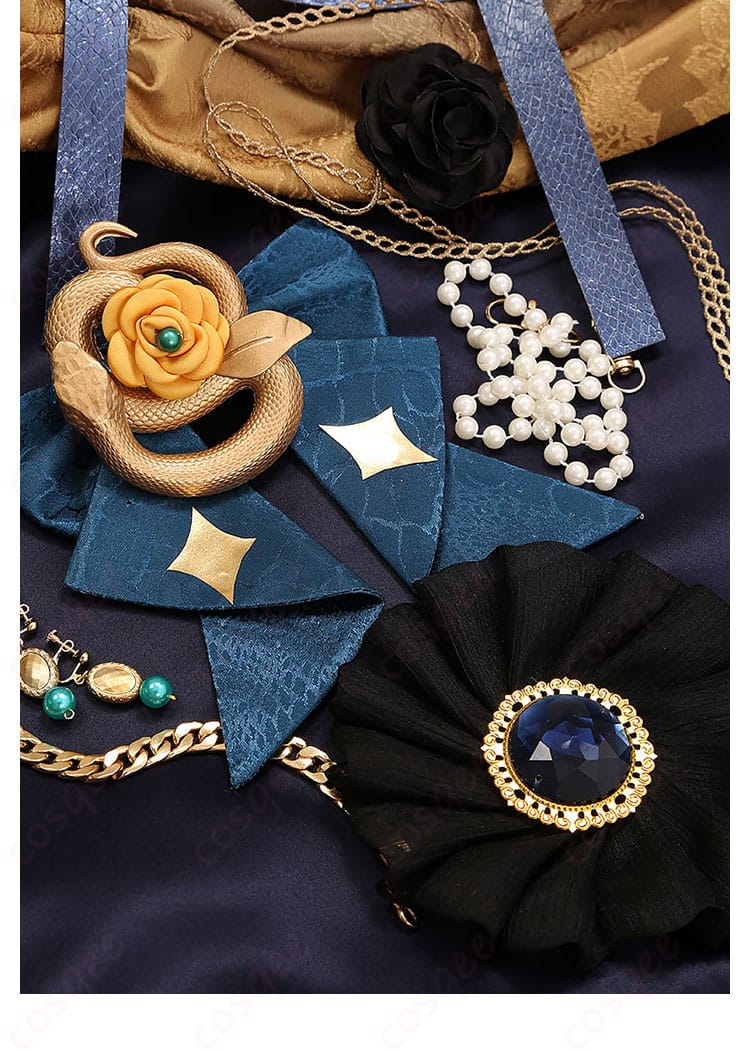 服装のアクセサリー、ジュエリーのディテール。細部までこだわったデザイン。コスプレ衣装、礼瀬マヨイ