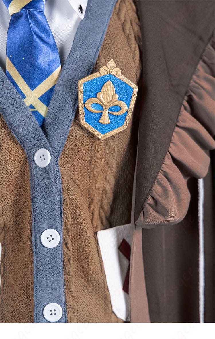 無期迷途 リン コスプレ衣装 胸飾りの細部画像。高精度な胸飾り、リンの特徴的なデザインを再現。