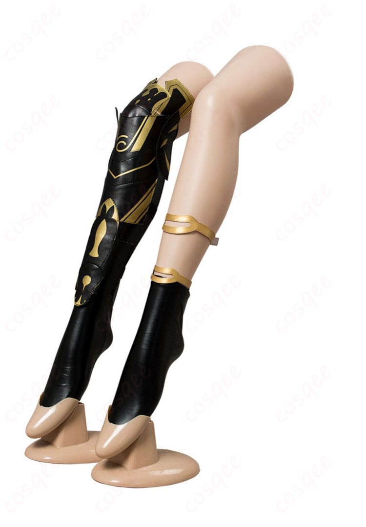 足飾りとブーツ装飾の細部画像 – エレシュキガル衣装の足元、靴と足飾りのディテール。