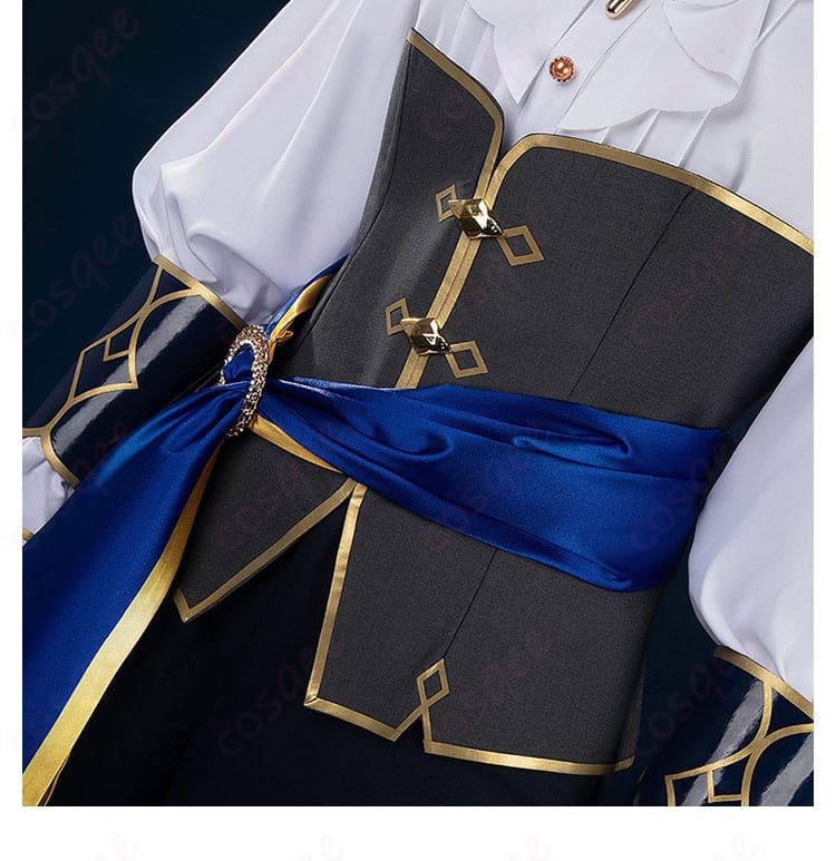 コスプレ衣装の腰封装飾の詳細。精巧なデザインが、衣装の高い完成度を物語ります。