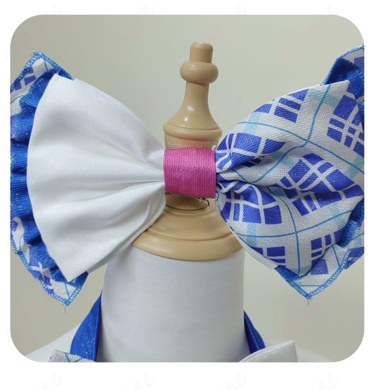 真中らぁら コスプレ衣装 髪飾りの装飾詳細 - 髪飾りの細部まで丁寧に再現したコスプレ衣装のディテール