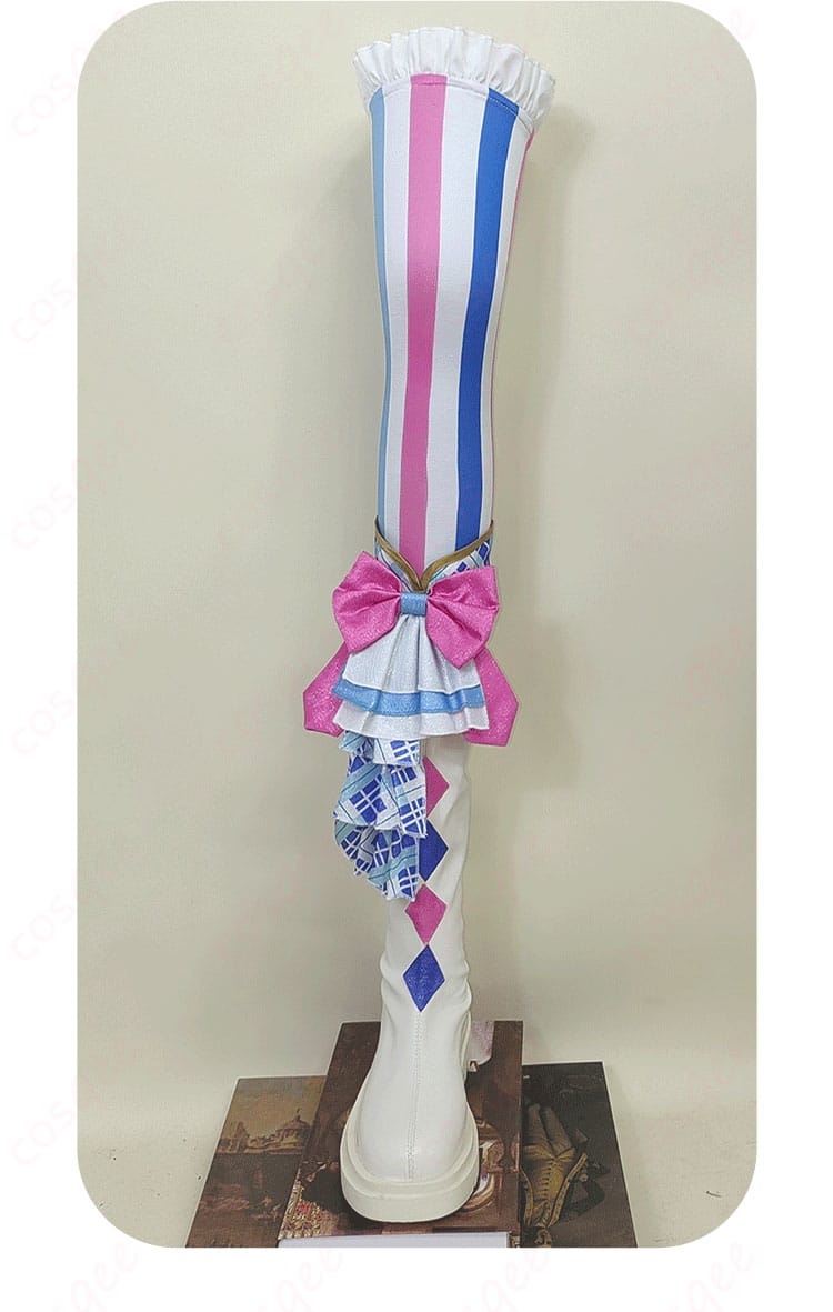 真中らぁら コスプレ衣装 靴子、腿部装饰细节图 - 靴とレッグ部分の装飾詳細をクローズアップで紹介