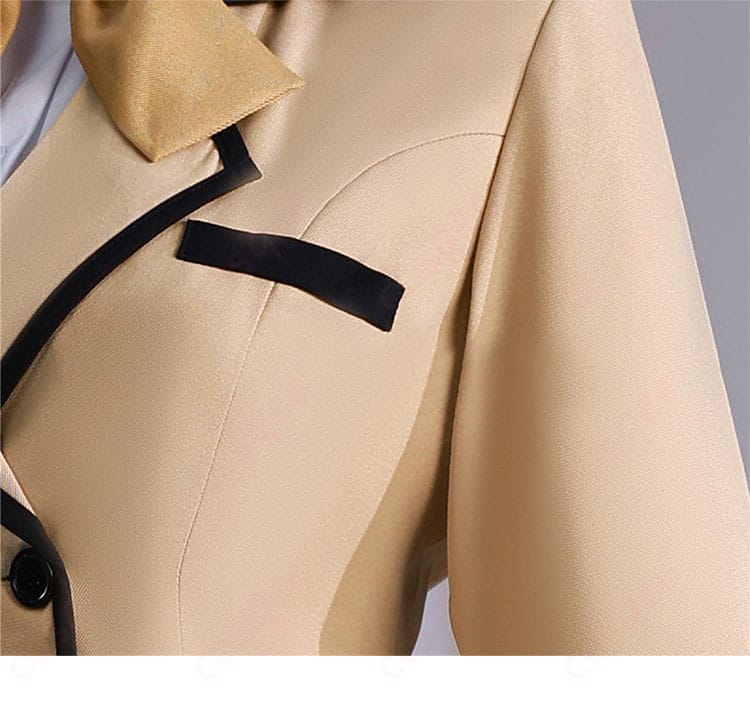 制服コスプレ衣装 ラペル装飾拡大｜ゴールドボタンがアクセント